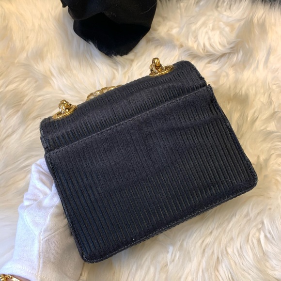 ❌SOLD❌Chanel vintage mini vertical quilt bijoux chain mini square - Picture 2 of 13